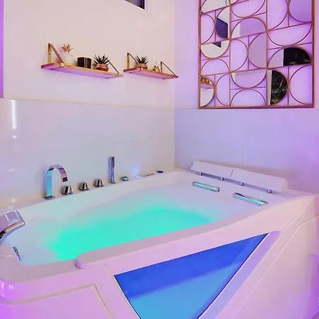 Exceptional Studio- 2p- Moulin Rouge *